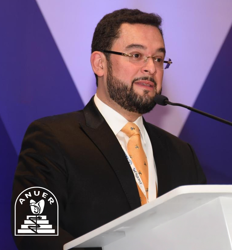 Dr. Miguel González Domínguez